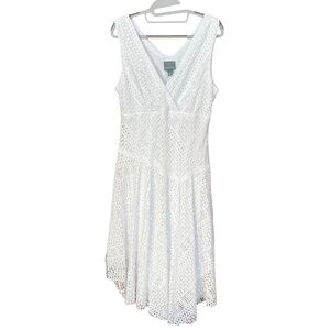 Rabbit Designs White Lace Sleeveless V-Neck Asymmetrical Hem Dress Size 12 EUC